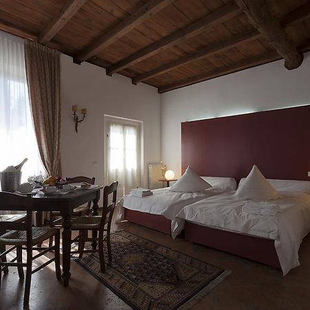 Готель Agriturismo Cascina Marzana Павія Екстер'єр фото