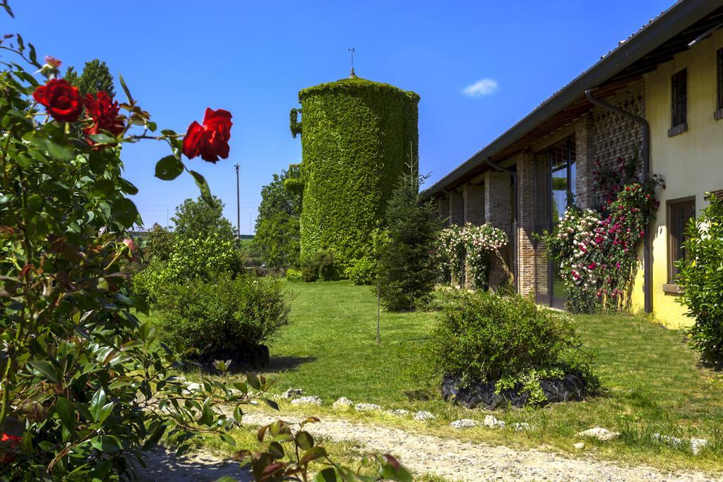 Готель Agriturismo Cascina Marzana Павія Екстер'єр фото